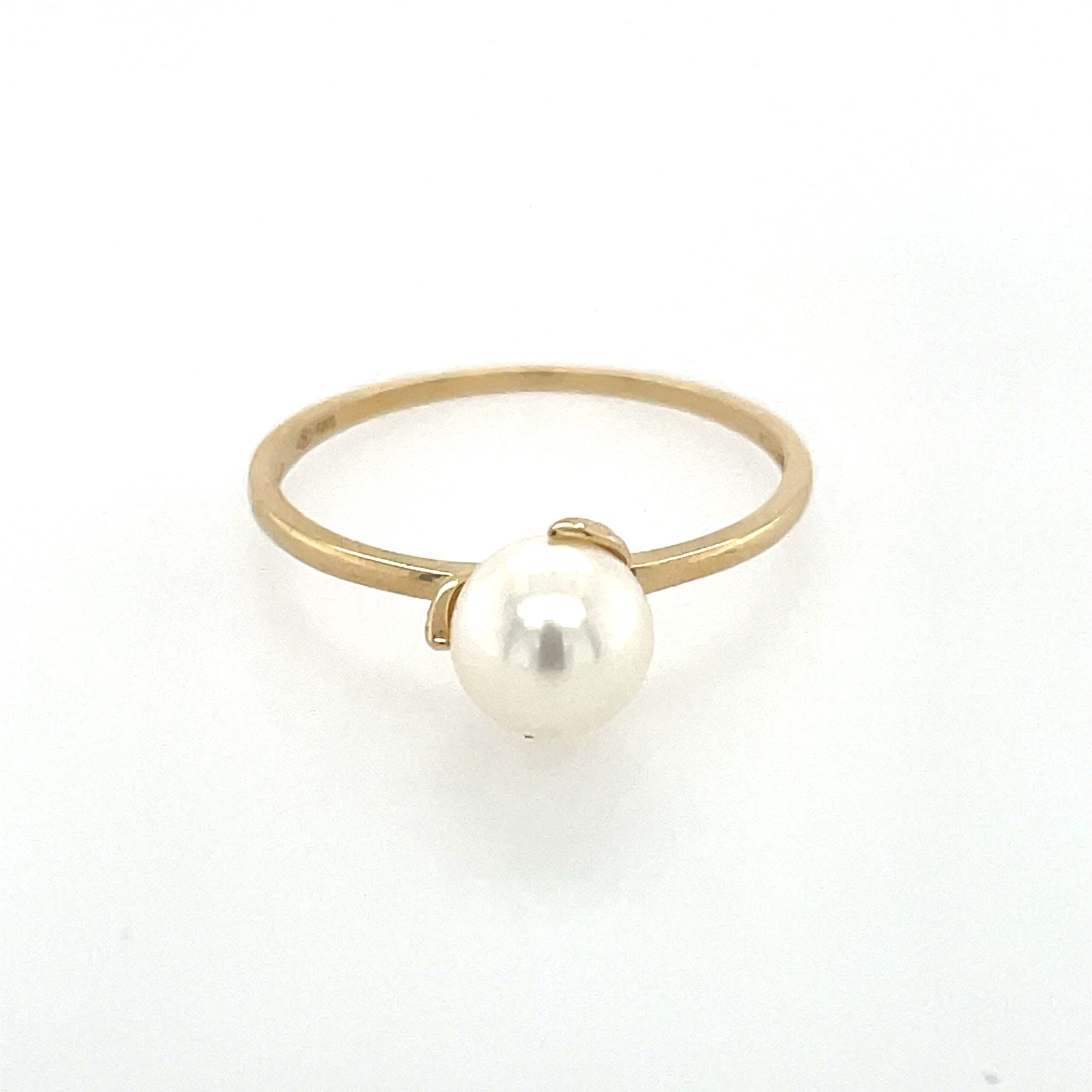 Yellow Gold Pearl Ring