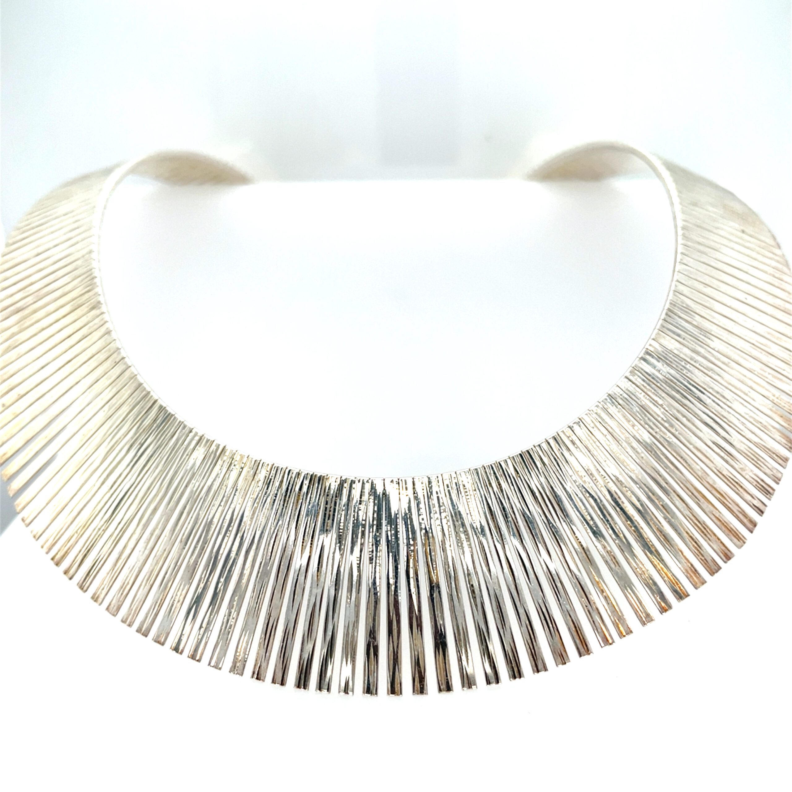 Estate: Sterling Silver Graduated Rib Collar Necklace