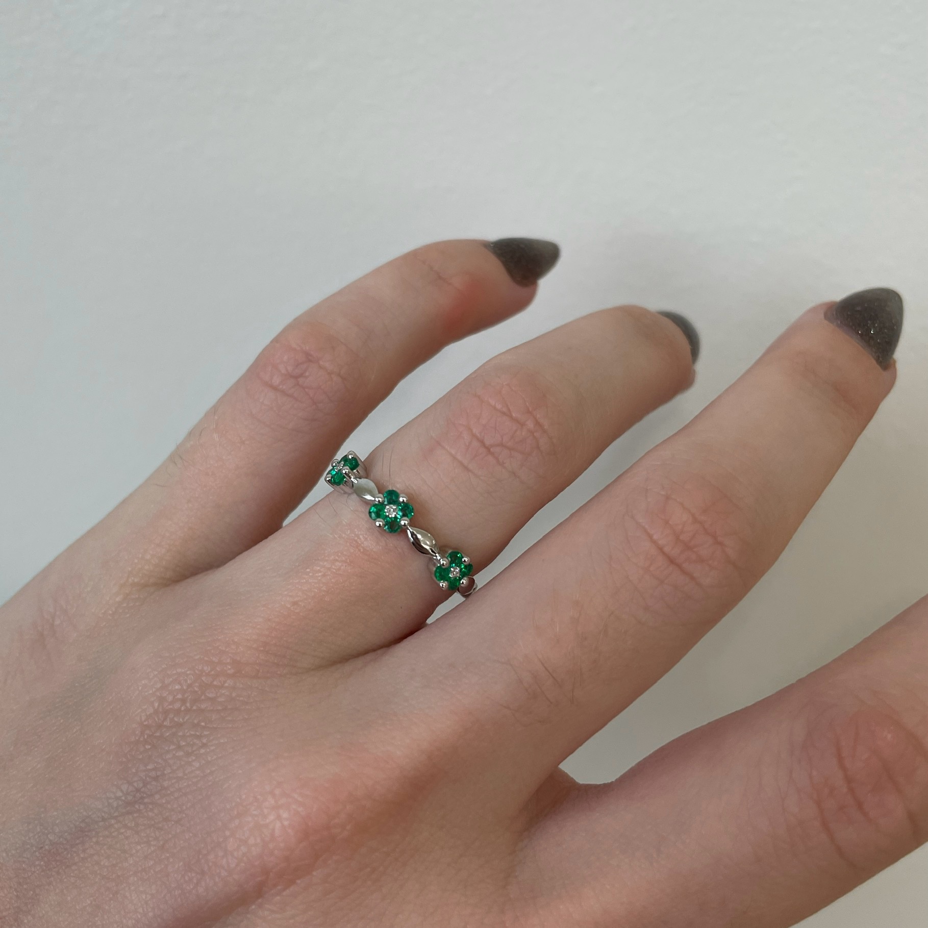 White Gold Emerald Flower Ring with Diamonds